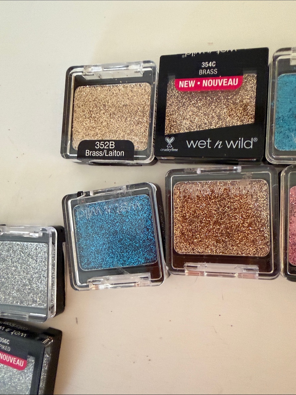 wet n wild Glitter Single Eyeshadows, Blue,Silver,Gold,Pink, Cream for face&body - Picture 3 of 5